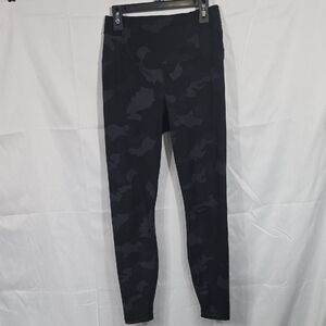 Yogalicious Lux Black Camo Leggings Womens Size Small (W643)